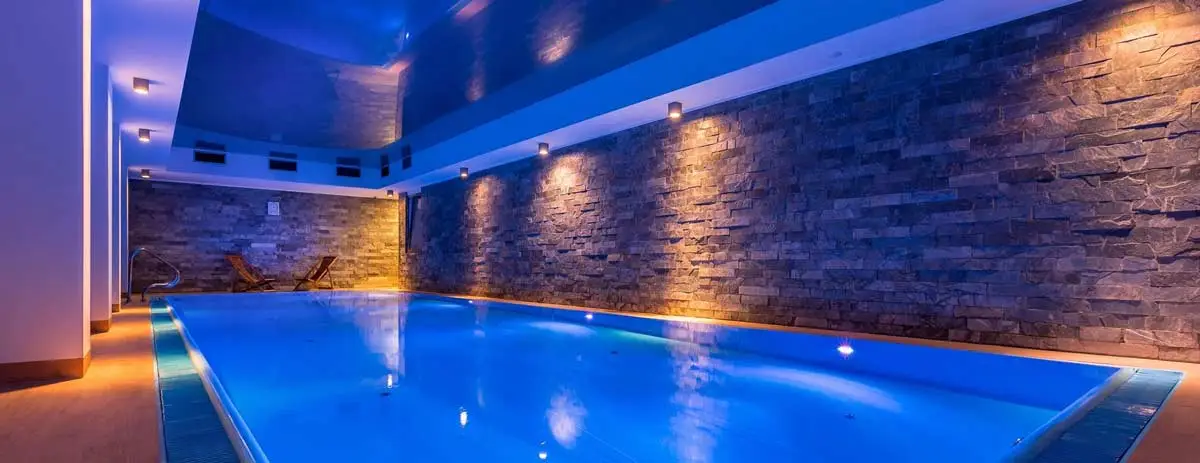 Professional commercial pool system